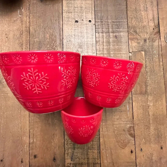 Set of Three Snowflake Bowls - Picture 3 of 4